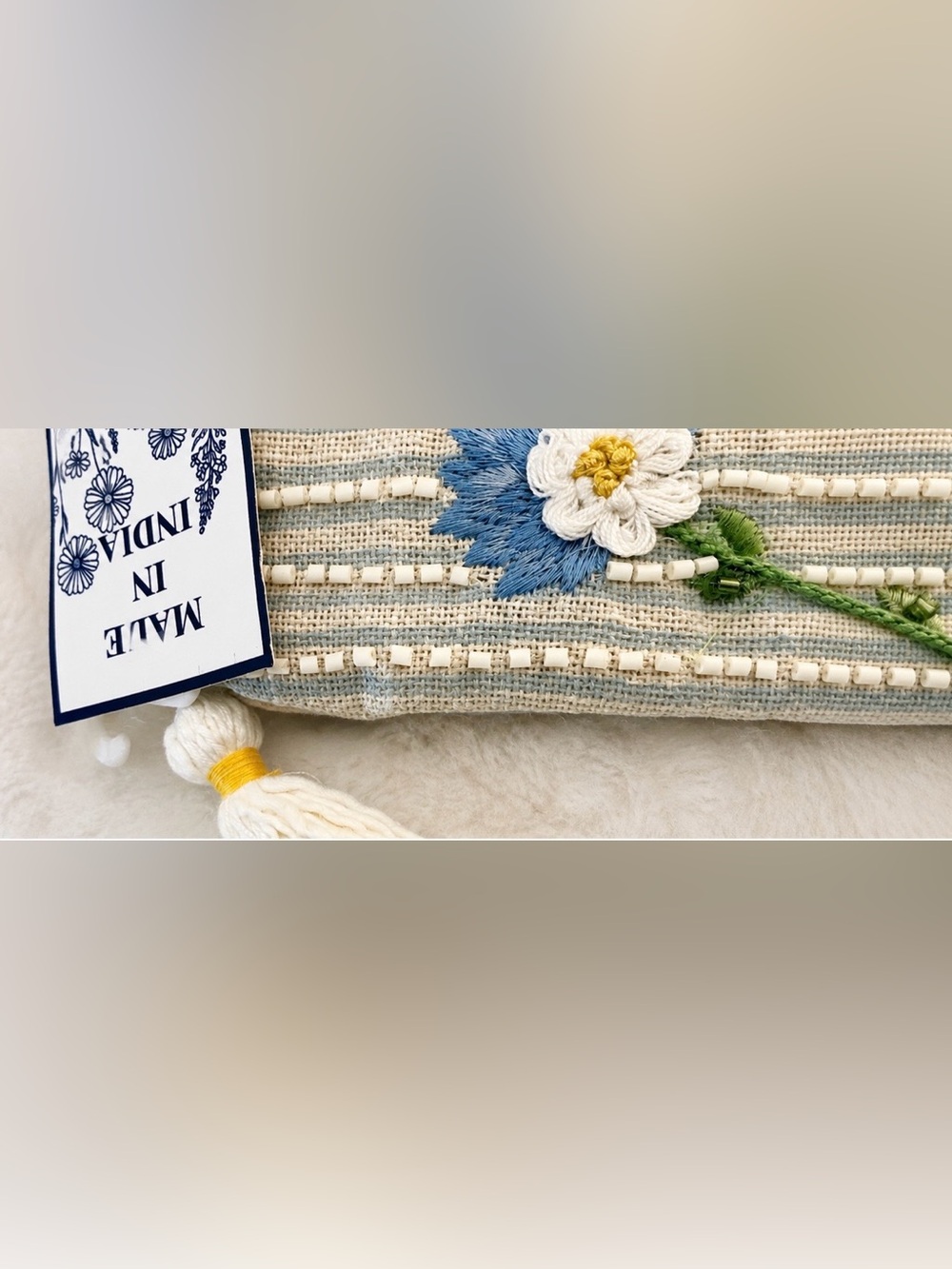Hand-Embroidered Blue Daisy Bath Mat - Picture 5 of 7